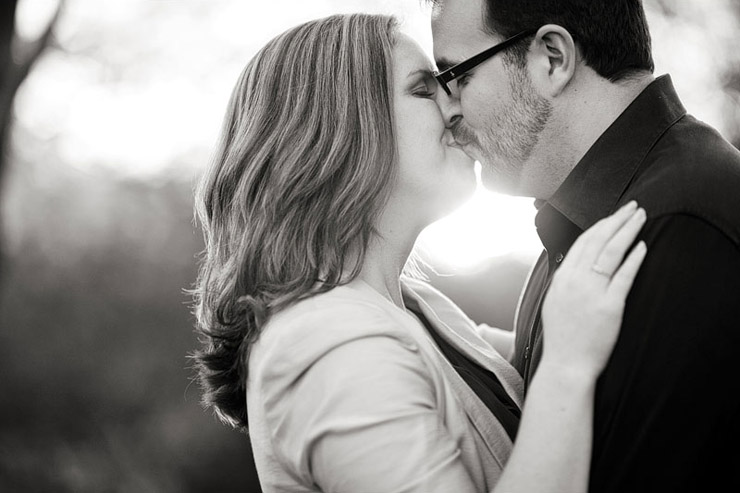 UT gardens engagement photography