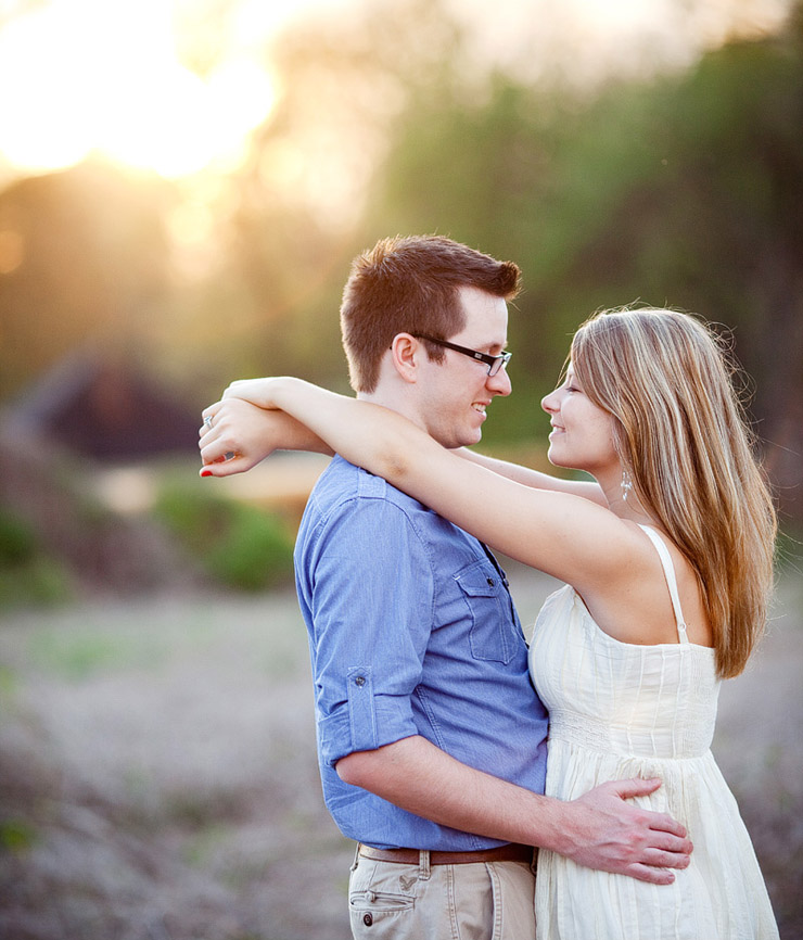 sunny engagement photos