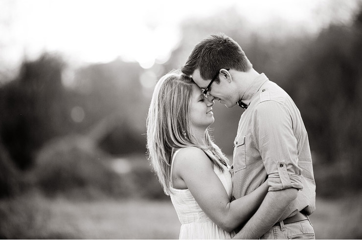 romantic engagement photos in knoxville 