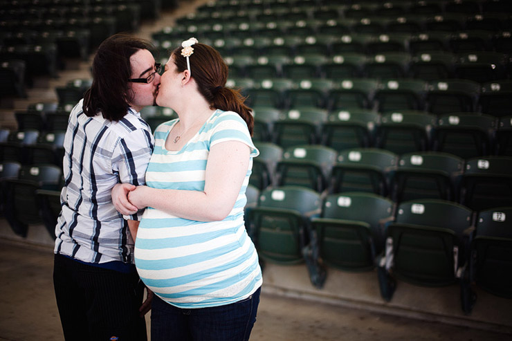 sweet maternity photos