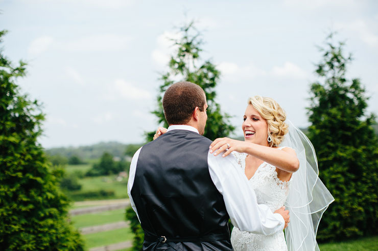 wedding pictures at the reserve at bluebird hill