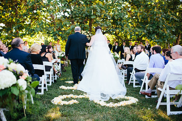 wedding ceremony photos at laurelwood