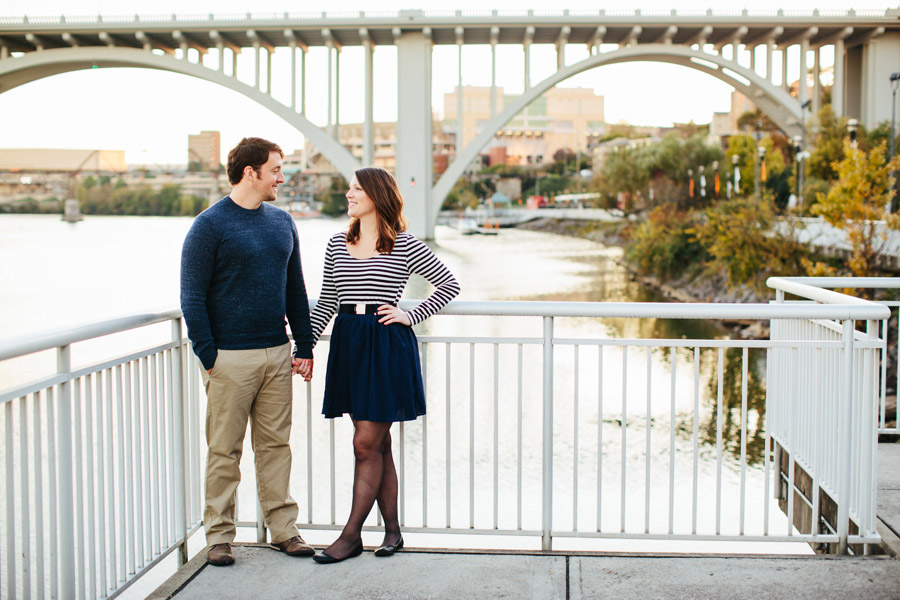 downtown knoxville engagement photography