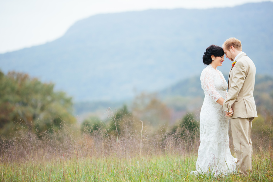 the barn at high point farm wedding photos