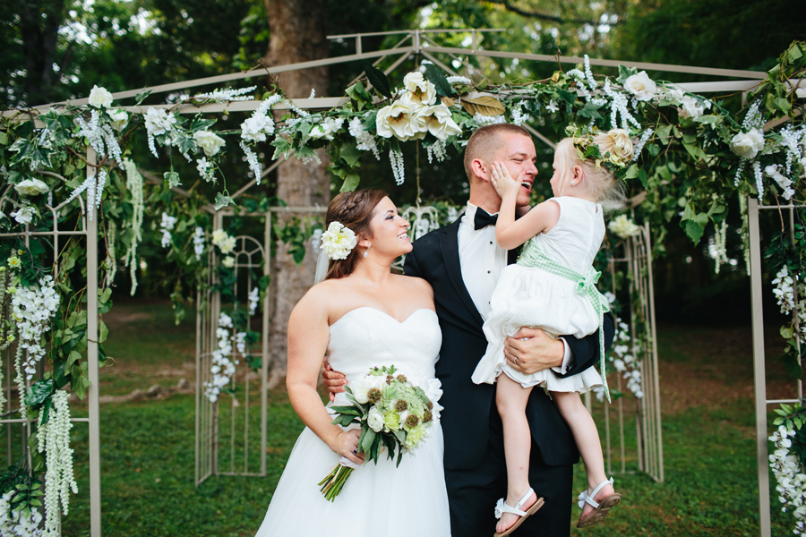 knoxville wedding in backyard