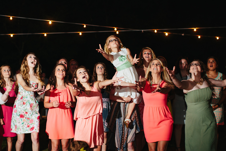 bouquet toss