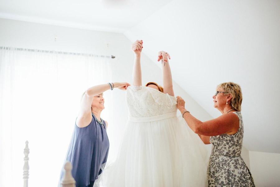 bride getting ready wrens nest