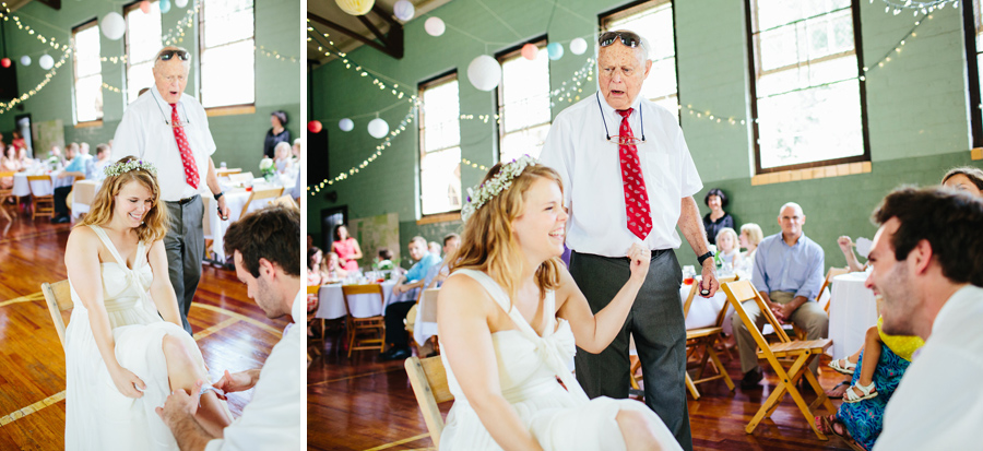 hilarious garter toss moment