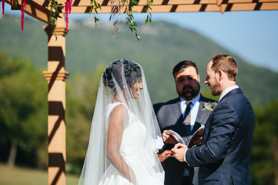 wedding ceremony at tennessee riverplace